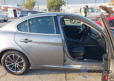 2018 Alfa Romeo Giulia Rwd из США, поврежденный, VIN ZARFAEBN0J7565375